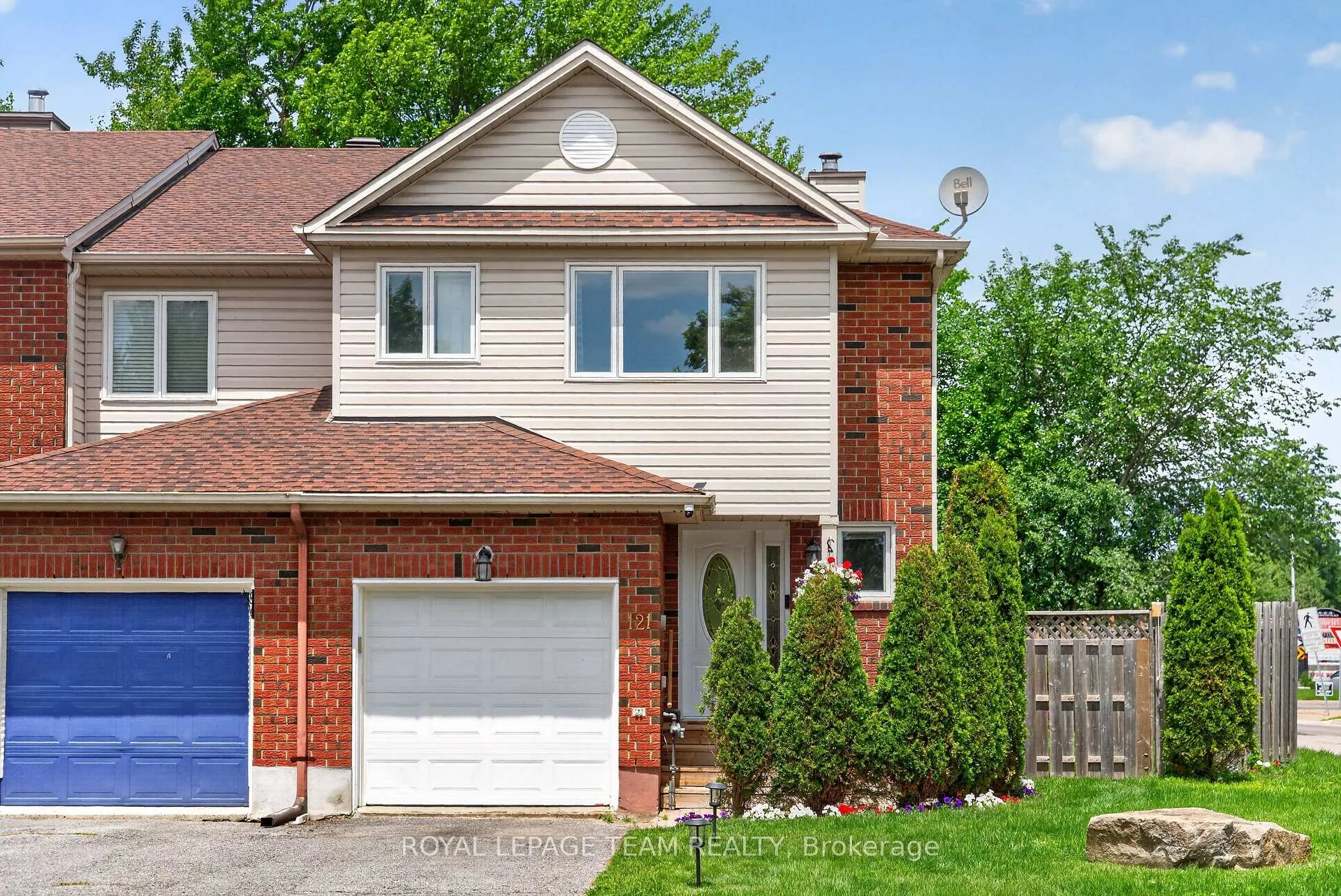 Photo 2 of 121 Cedarock Drive, Ottawa, Kanata - Bridlewood — HOMEH