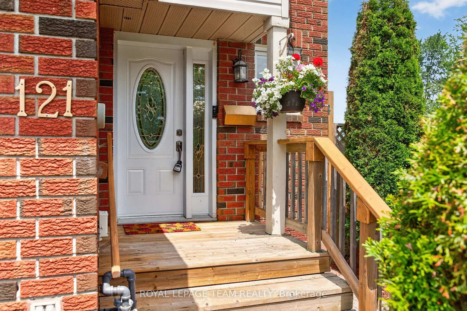 Photo 3 of 121 Cedarock Drive, Ottawa, Kanata - Bridlewood — HOMEH