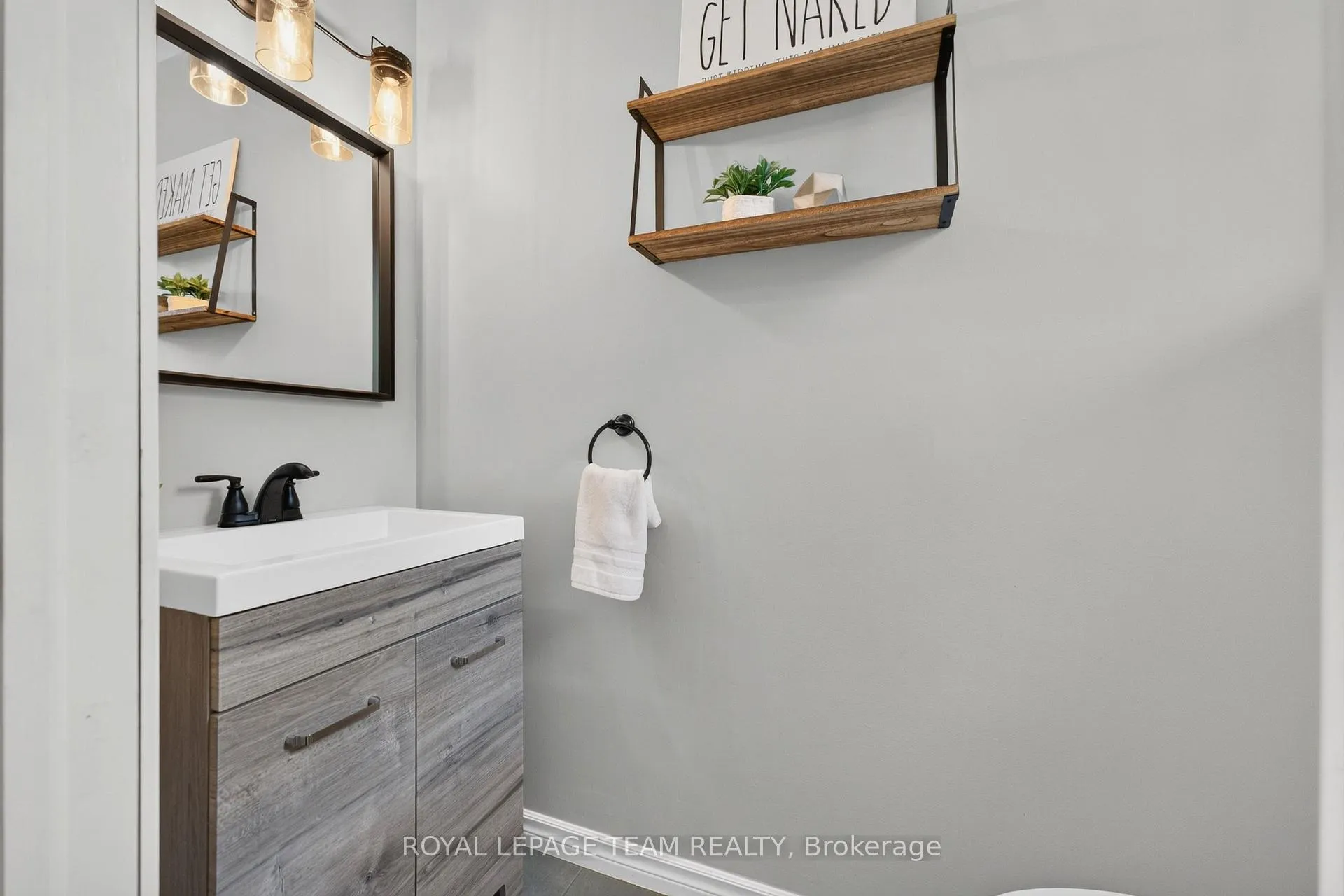 Photo 5 of 121 Cedarock Drive, Ottawa, Kanata - Bridlewood — HOMEH