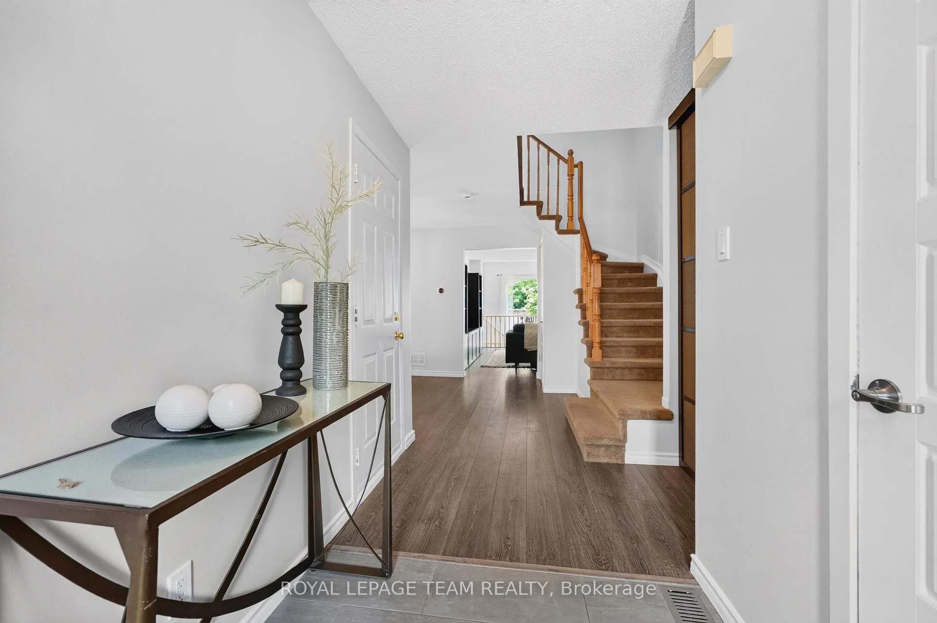 Photo 6 of 121 Cedarock Drive, Ottawa, Kanata - Bridlewood — HOMEH