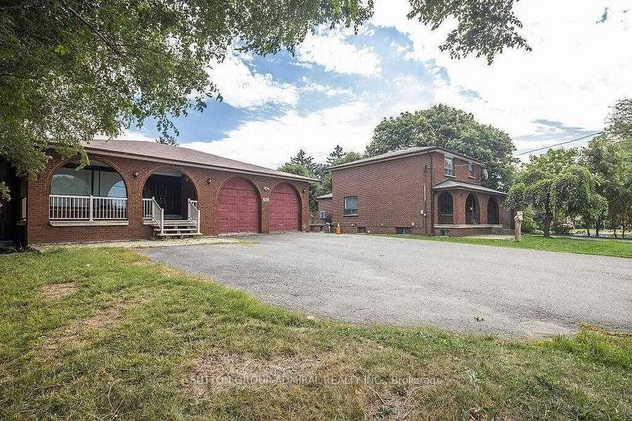 Photo 2 of Unit Main/Up, 7887 Dufferin Street, Vaughan, Beverley Glen — HOMEH