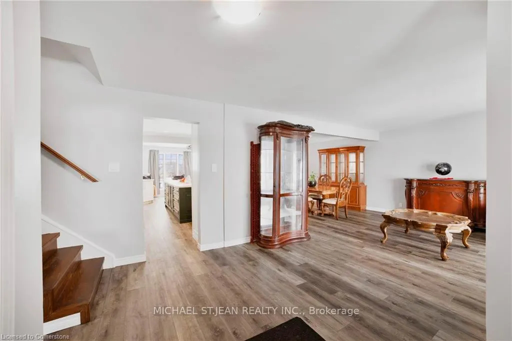 Photo 7 of 965 Highland Road E, Hamilton, Stoney Creek — HOMEH