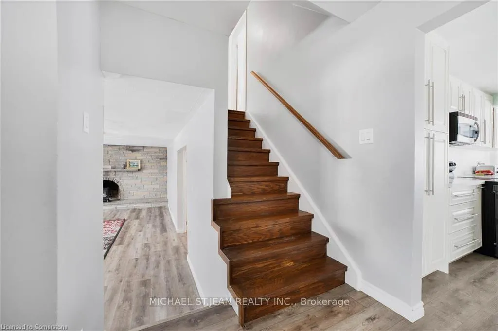 Photo 14 of 965 Highland Road E, Hamilton, Stoney Creek — HOMEH