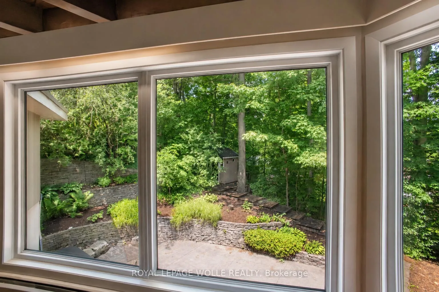 Photo 13 of 294 Algonquin Drive, Waterloo, Beechwood — HOMEH