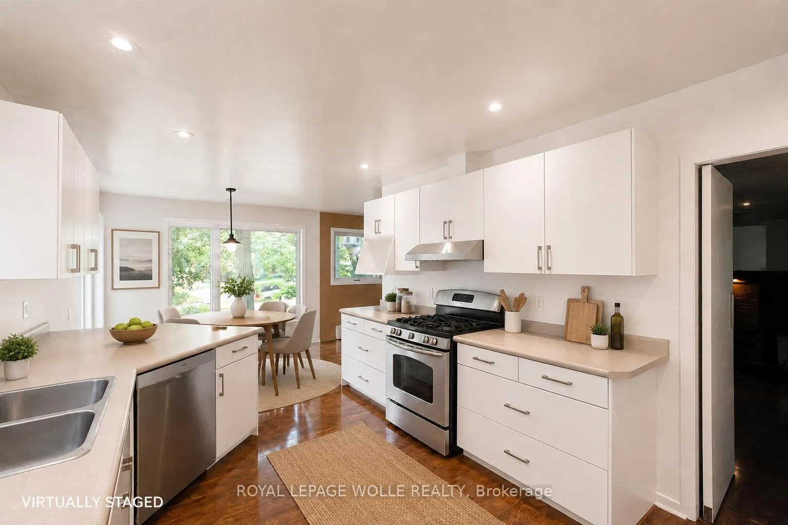 Photo 14 of 294 Algonquin Drive, Waterloo, Beechwood — HOMEH
