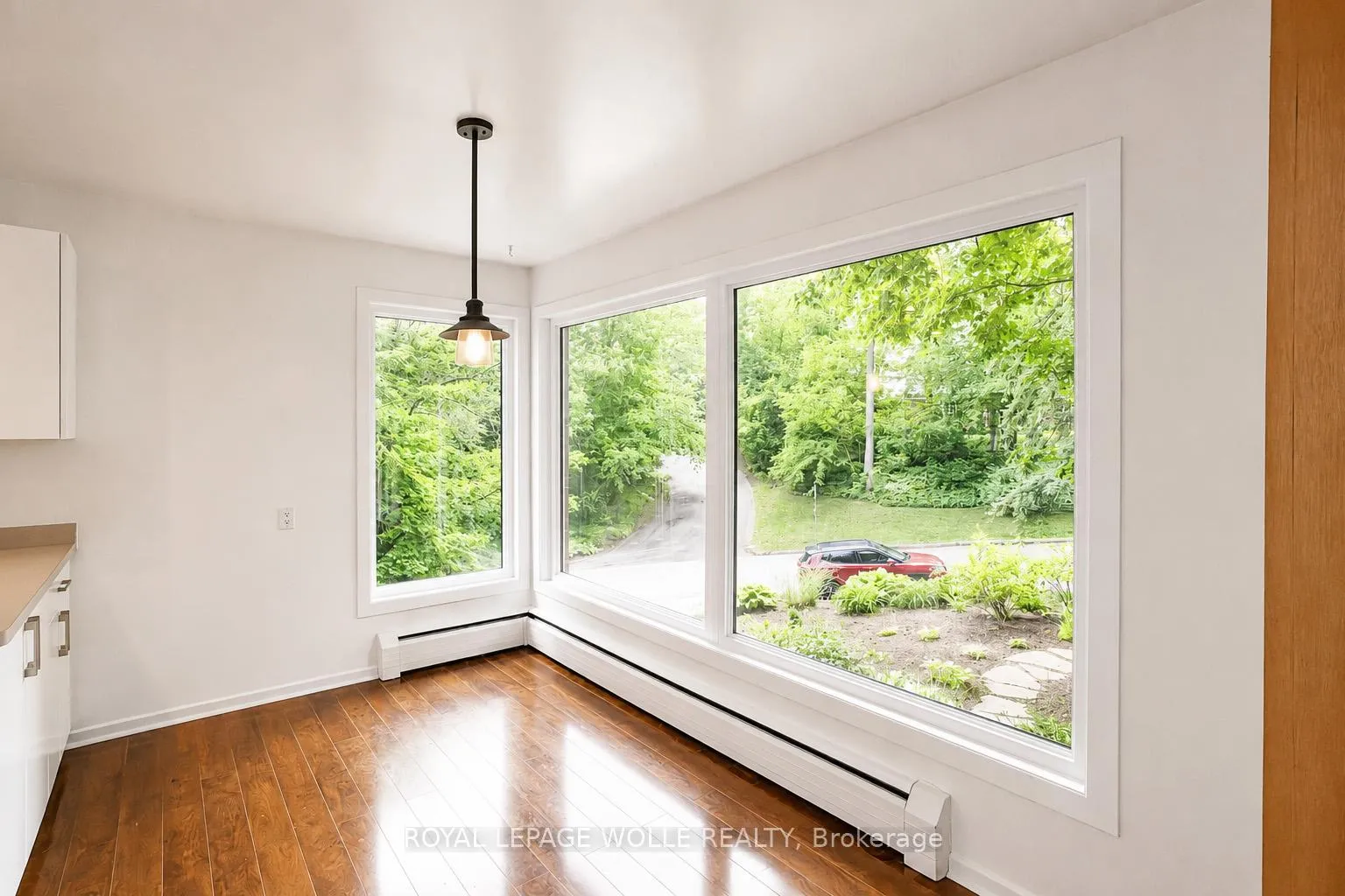 Photo 19 of 294 Algonquin Drive, Waterloo, Beechwood — HOMEH