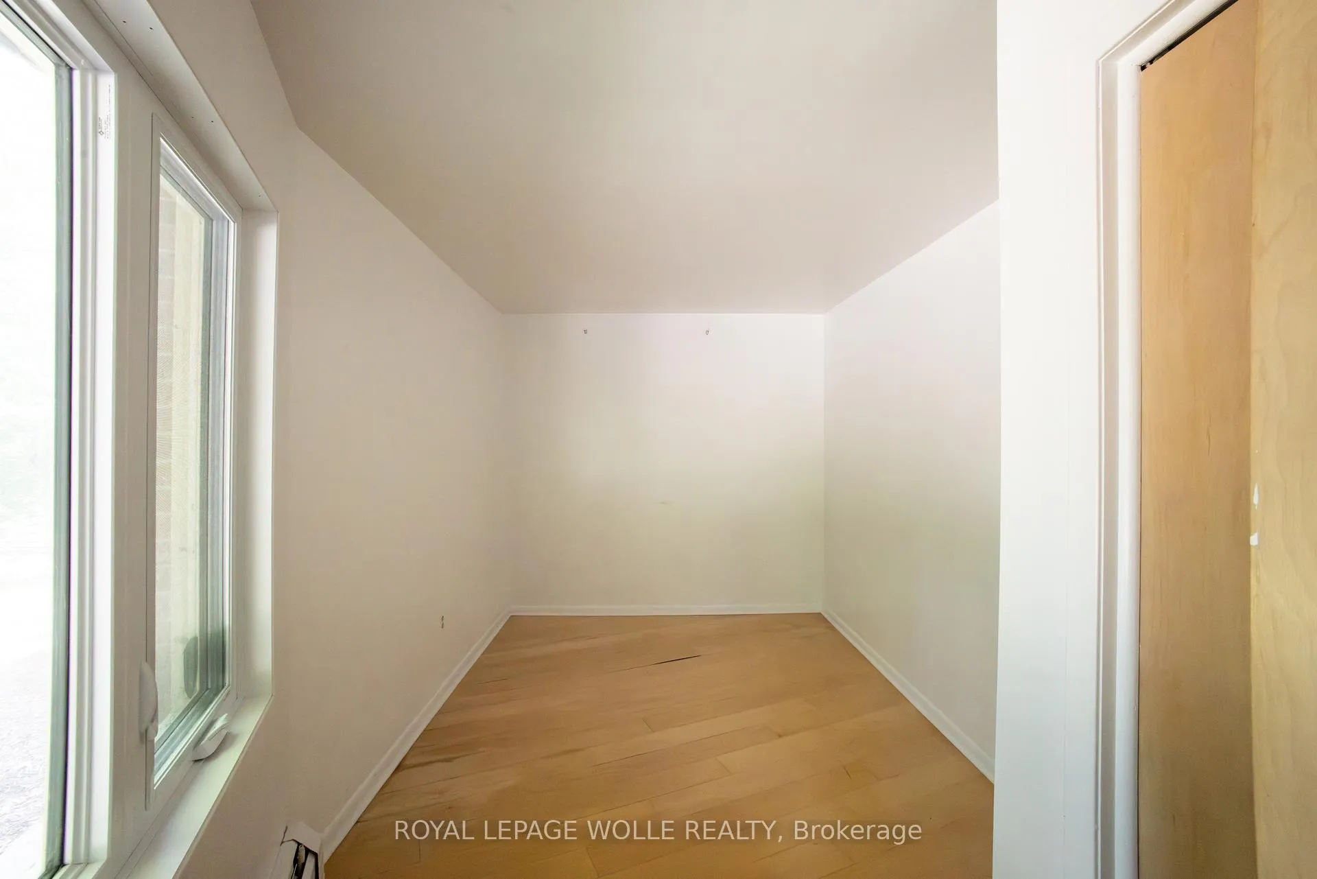 Photo 31 of 294 Algonquin Drive, Waterloo, Beechwood — HOMEH
