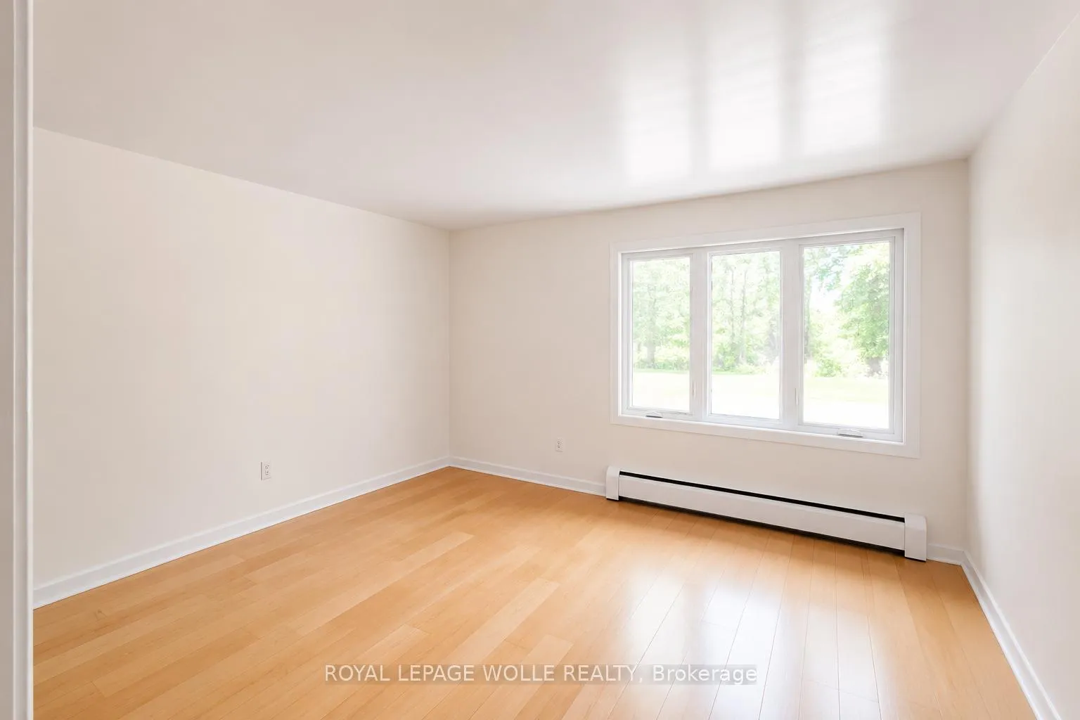 Photo 33 of 294 Algonquin Drive, Waterloo, Beechwood — HOMEH