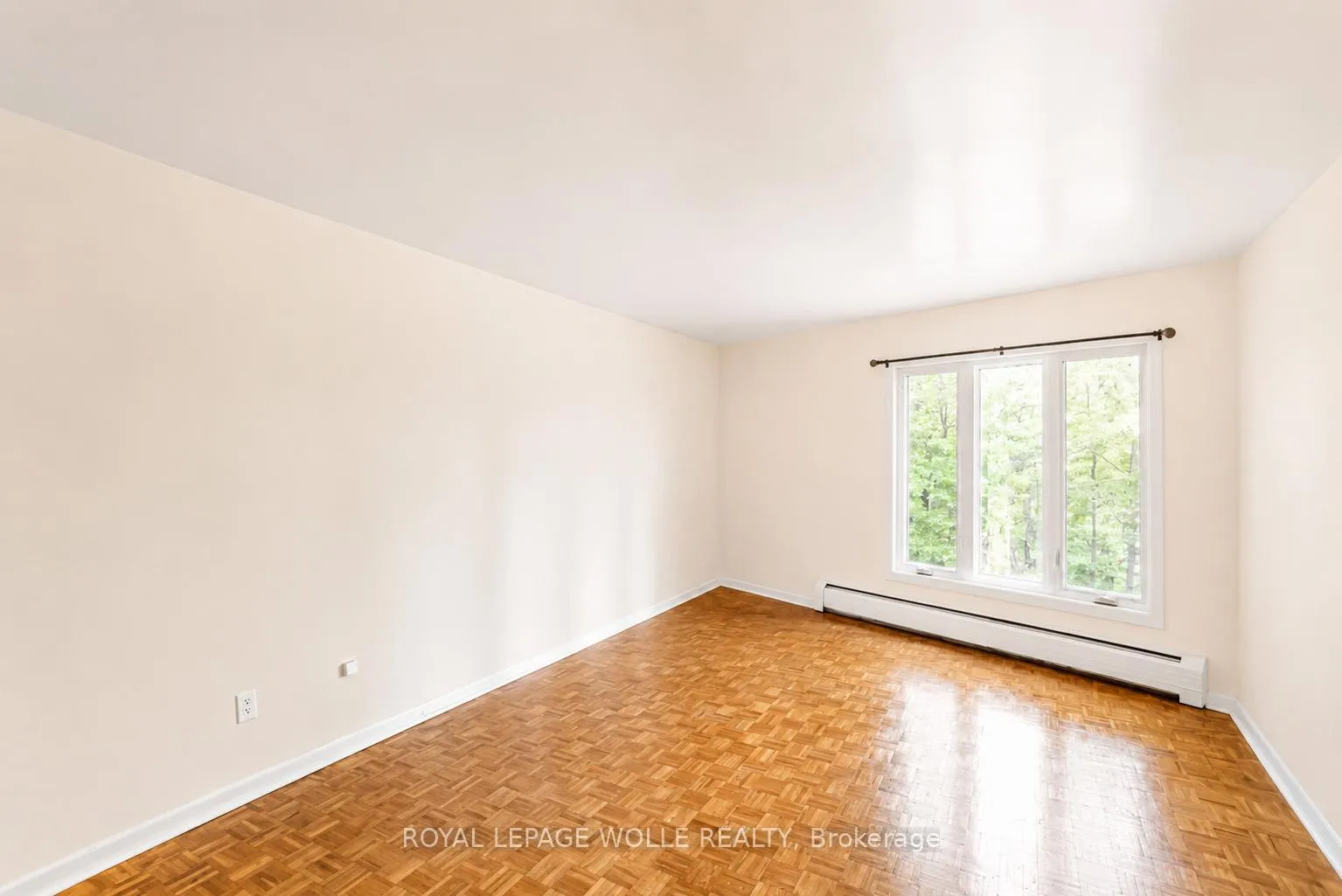 Photo 34 of 294 Algonquin Drive, Waterloo, Beechwood — HOMEH