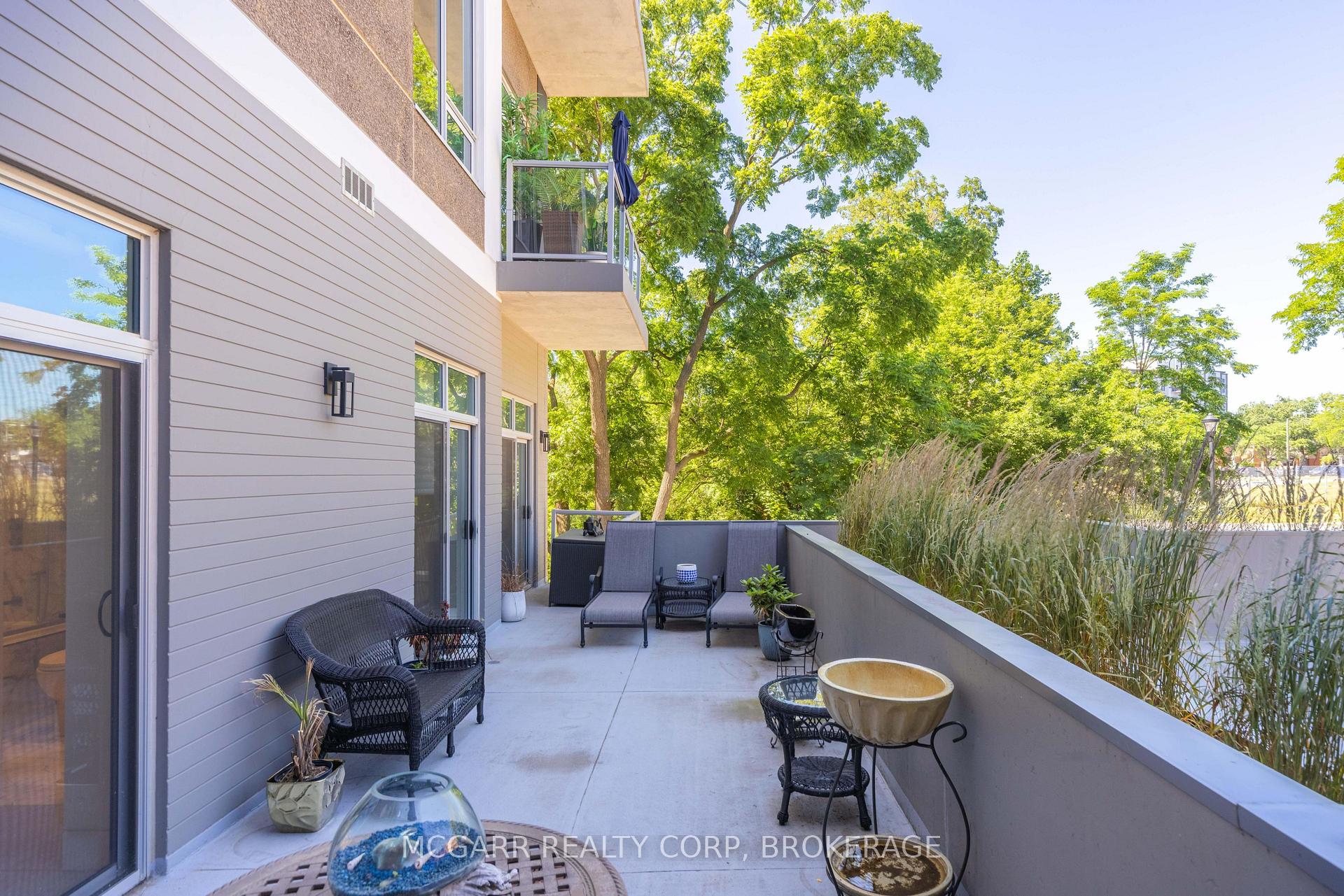 Photo 9 of Unit 401, 77 Yates Street, St. Catharines, Downtown — HOMEH