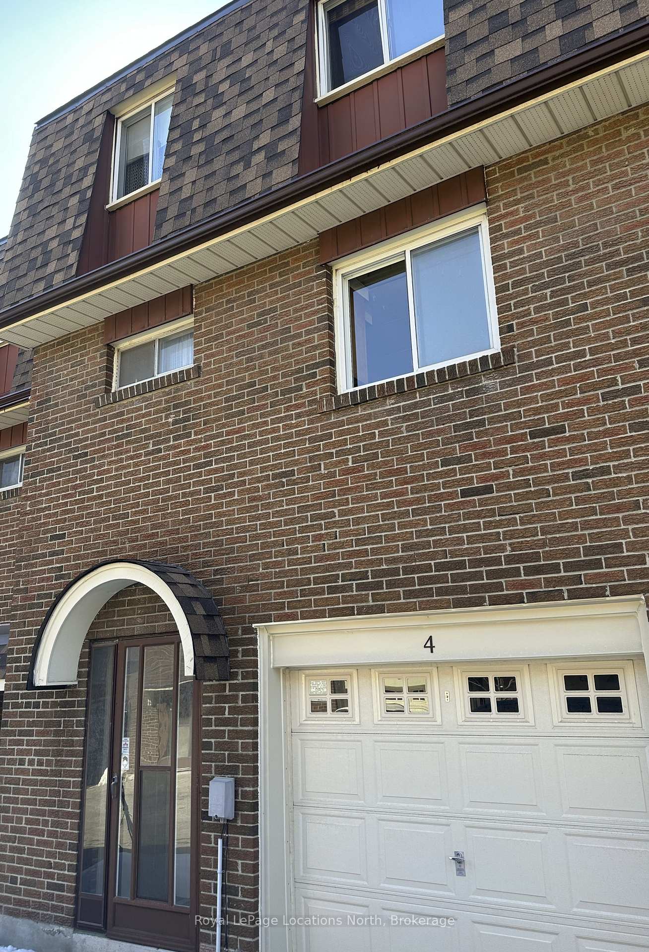 Front of Unit 4, 431 Military Trail