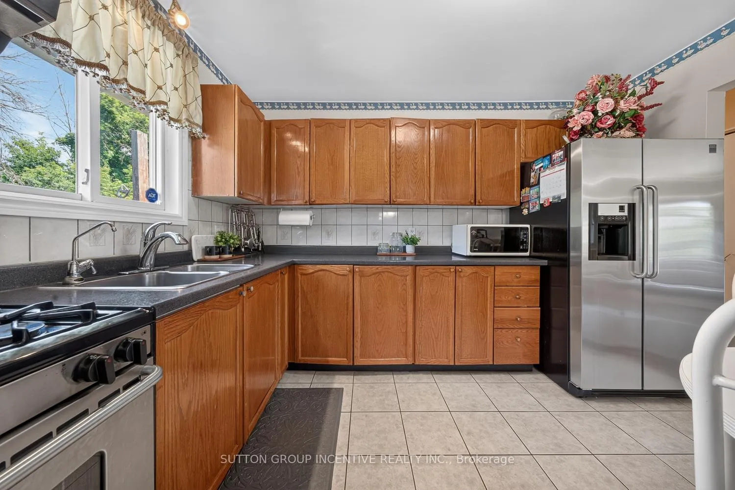 Photo 9 of 29 Korlea Crescent, Orillia — HOMEH