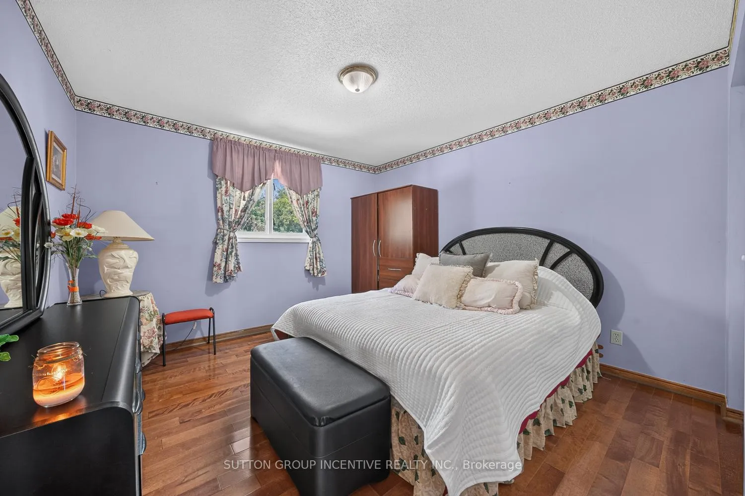 Photo 12 of 29 Korlea Crescent, Orillia — HOMEH