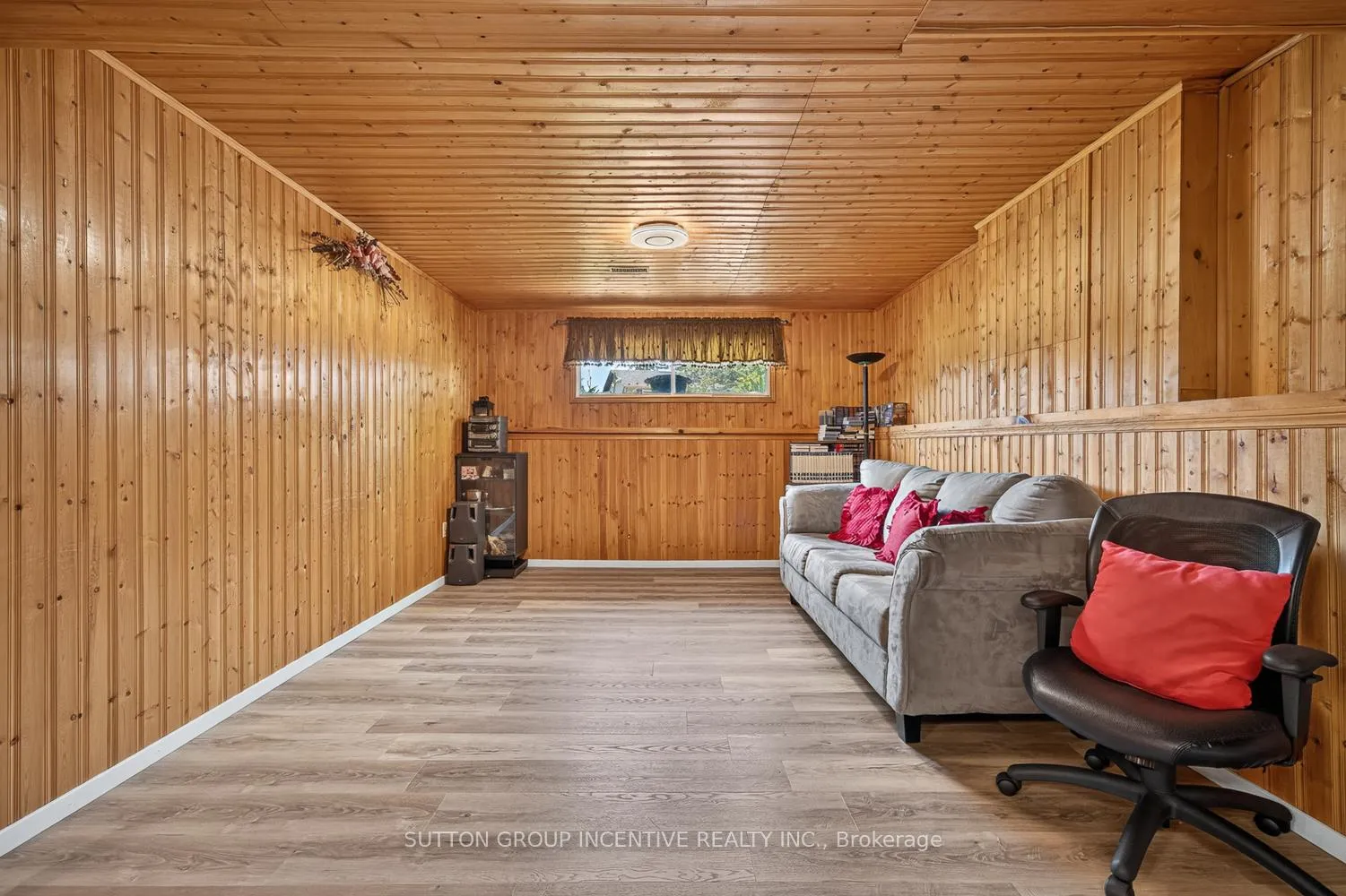 Photo 20 of 29 Korlea Crescent, Orillia — HOMEH