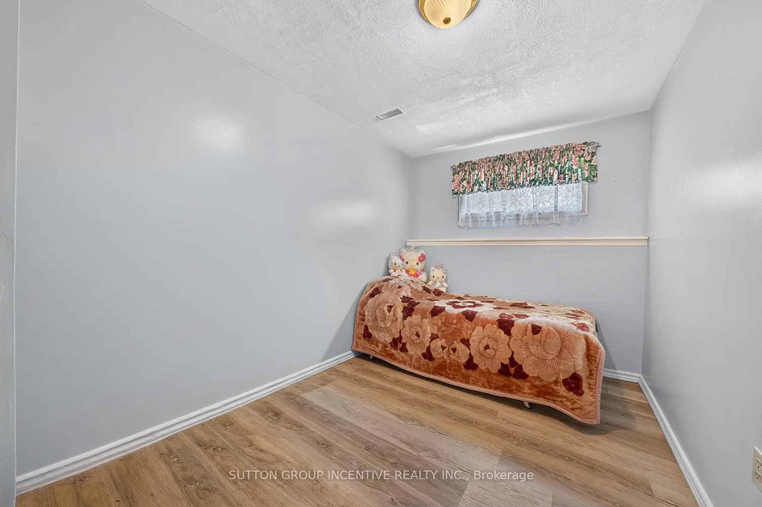 Photo 22 of 29 Korlea Crescent, Orillia — HOMEH