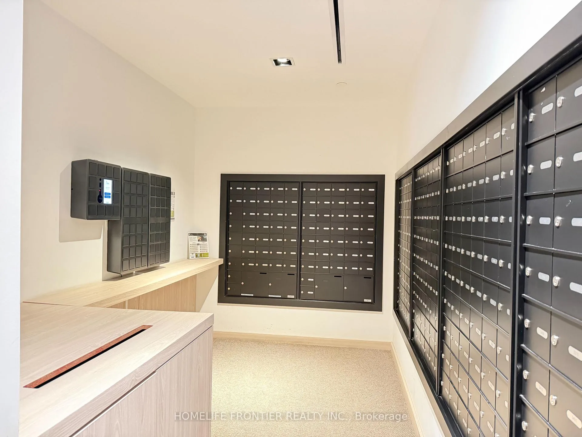 Photo 5 of Unit 1812, 395 Bloor Street E, Toronto, North St. James Town — HOMEH