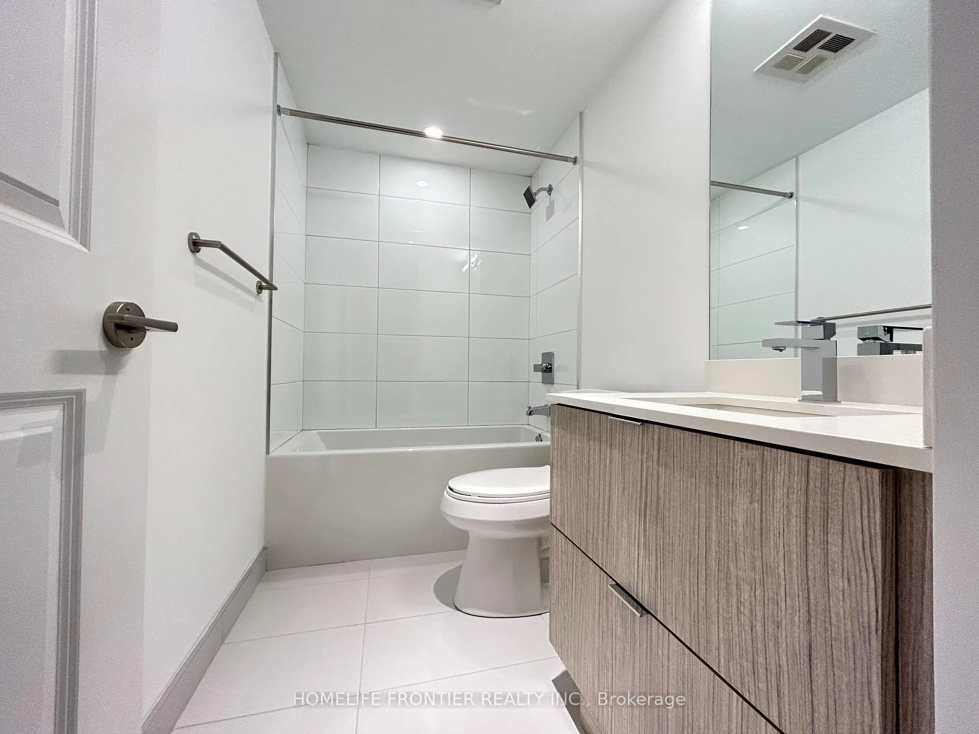 Photo 13 of Unit 1812, 395 Bloor Street E, Toronto, North St. James Town — HOMEH