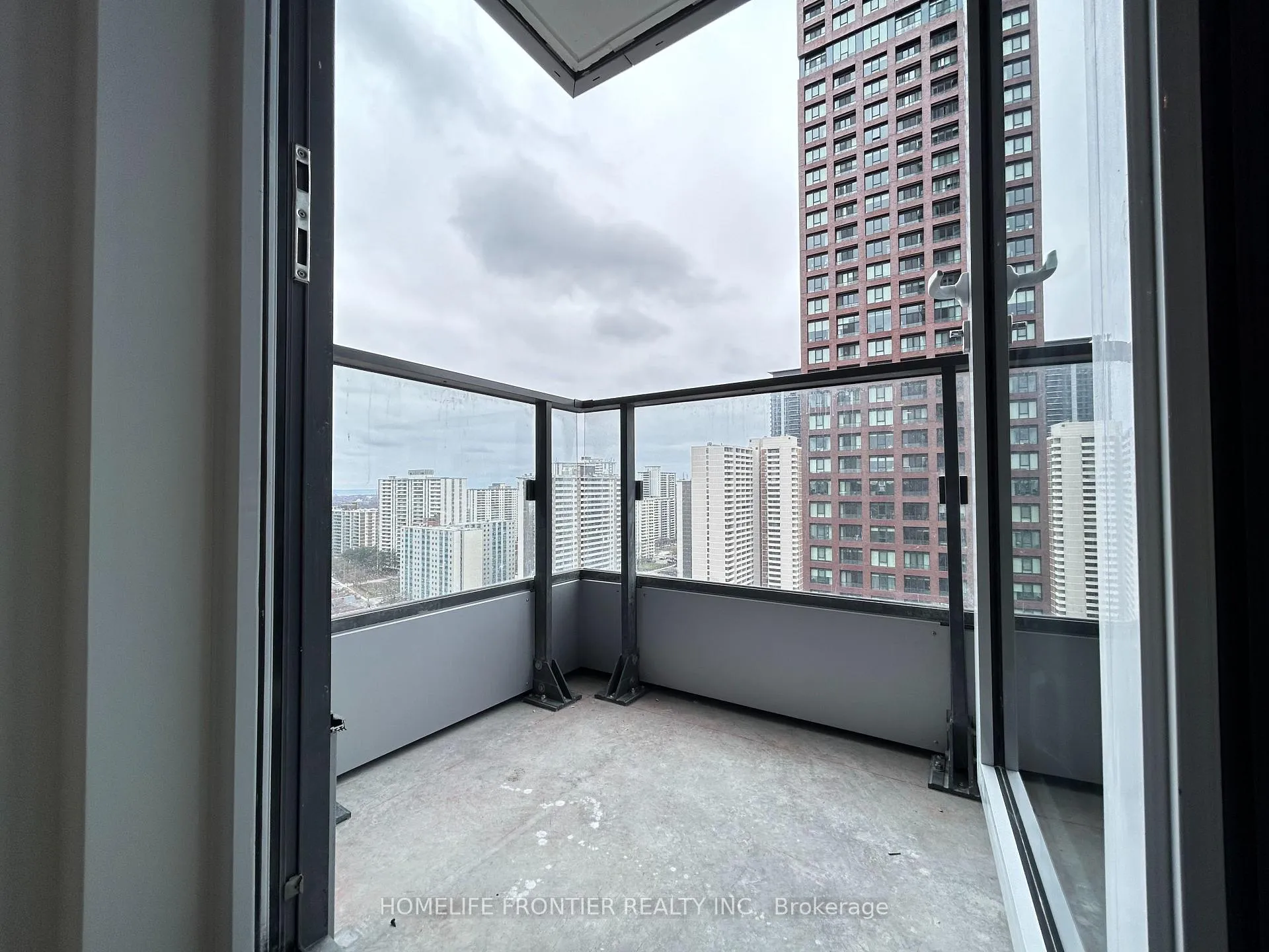 Photo 19 of Unit 1812, 395 Bloor Street E, Toronto, North St. James Town — HOMEH