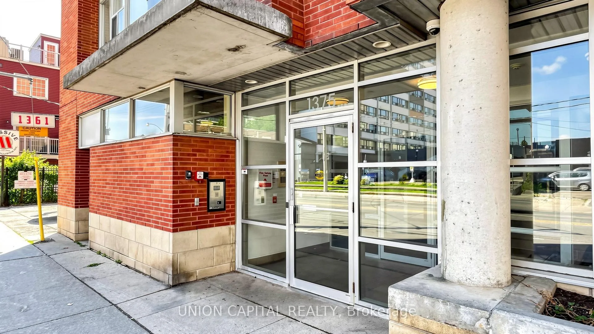 Photo 2 of Unit 210, 1375 Dupont Street, Toronto, Dovercourt-Wallace Emerson-Junction — HOMEH