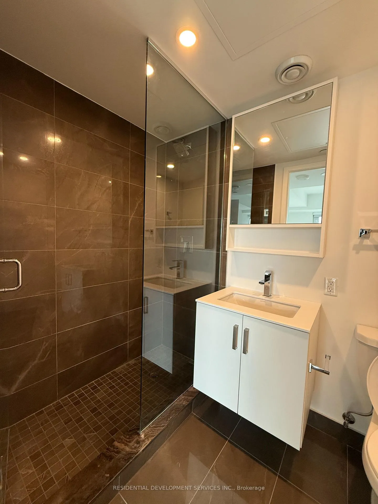 Photo 6 of Unit 1007, 88 Queen Street, Toronto, Church-Yonge Corridor — HOMEH