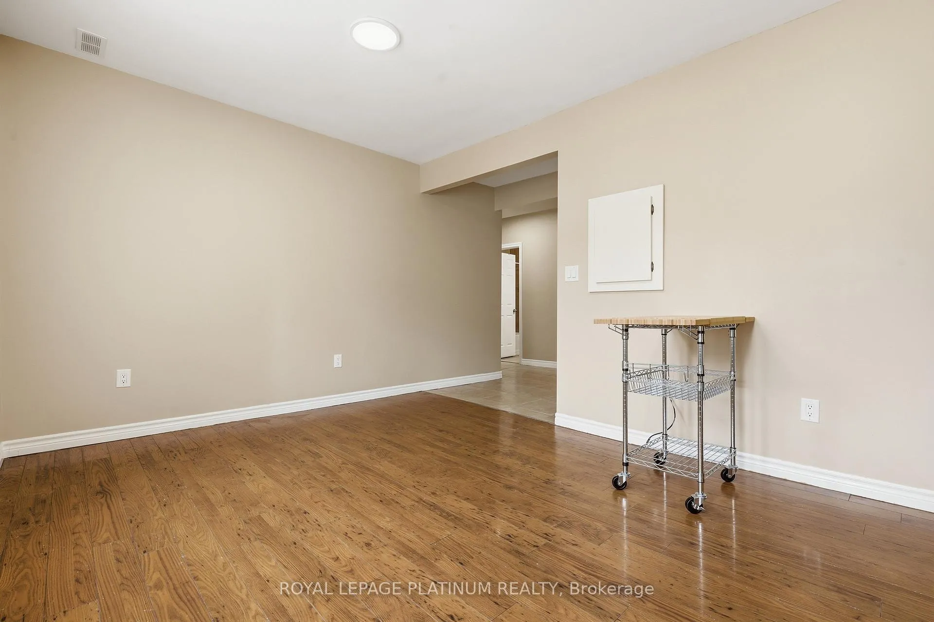 Photo 6 of Unit 7, 120 Sherman Avenue S, Hamilton, St. Clair — HOMEH