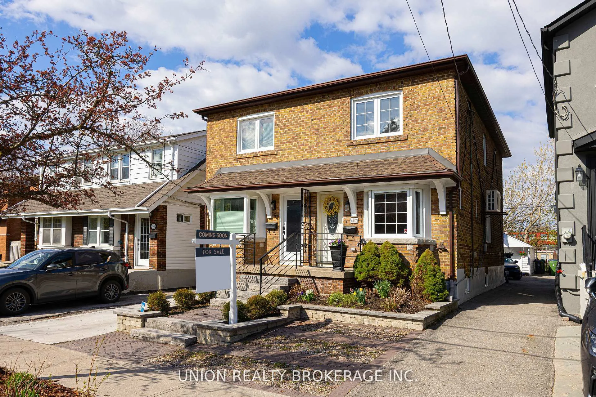 Front of 154 Blantyre Avenue