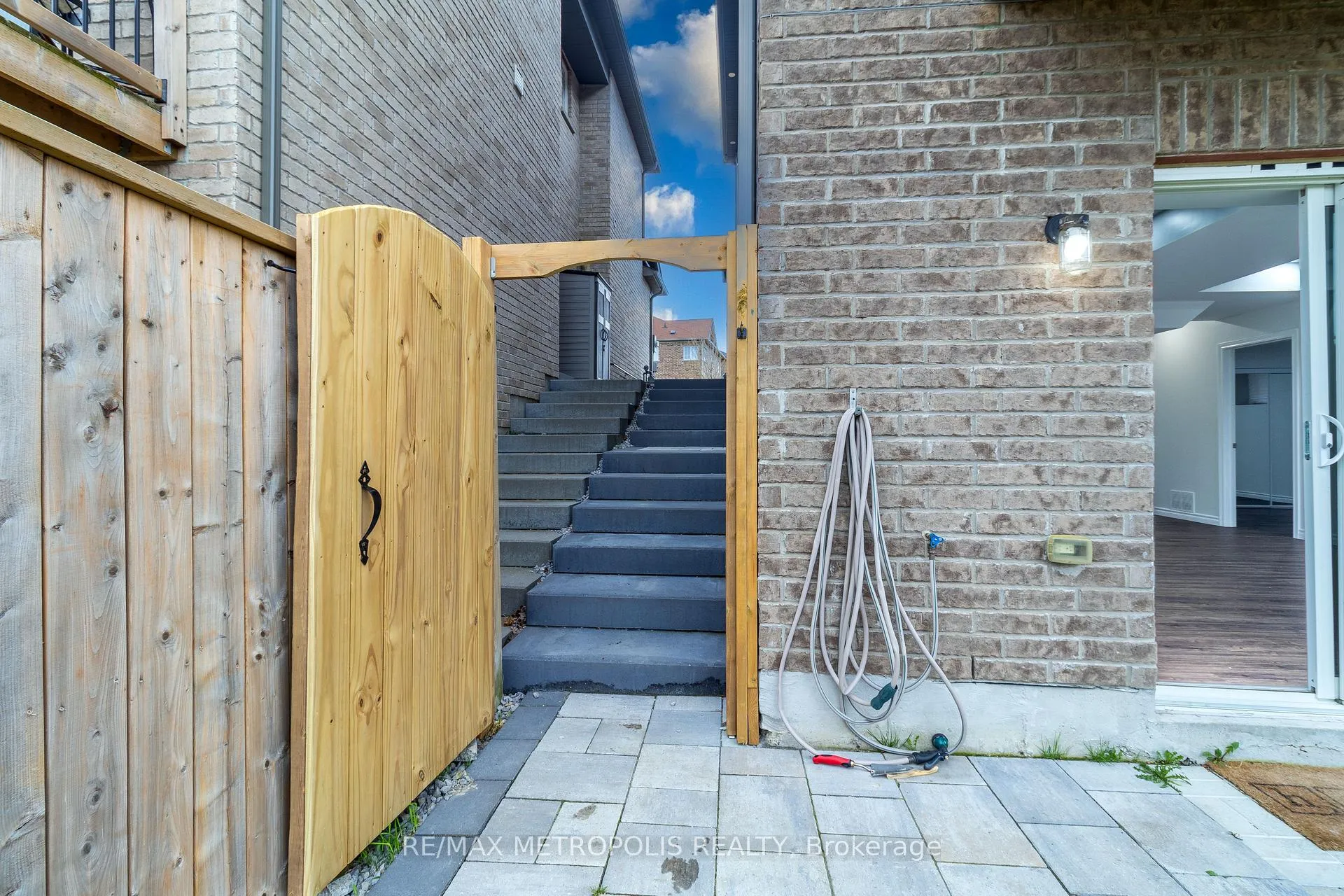 Photo 5 of Unit BSMT, 11 Purdy Place, Clarington, Bowmanville — HOMEH
