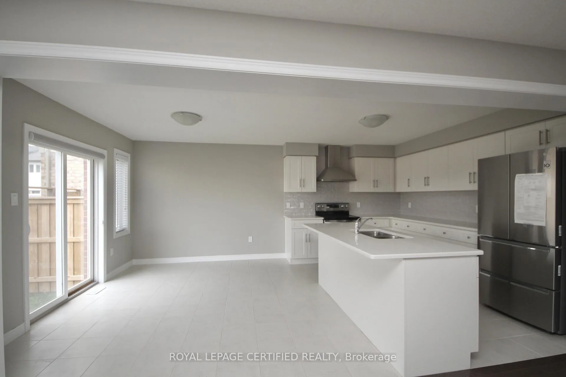 Photo 7 of 2 Crosswinds Drive, Kitchener — HOMEH