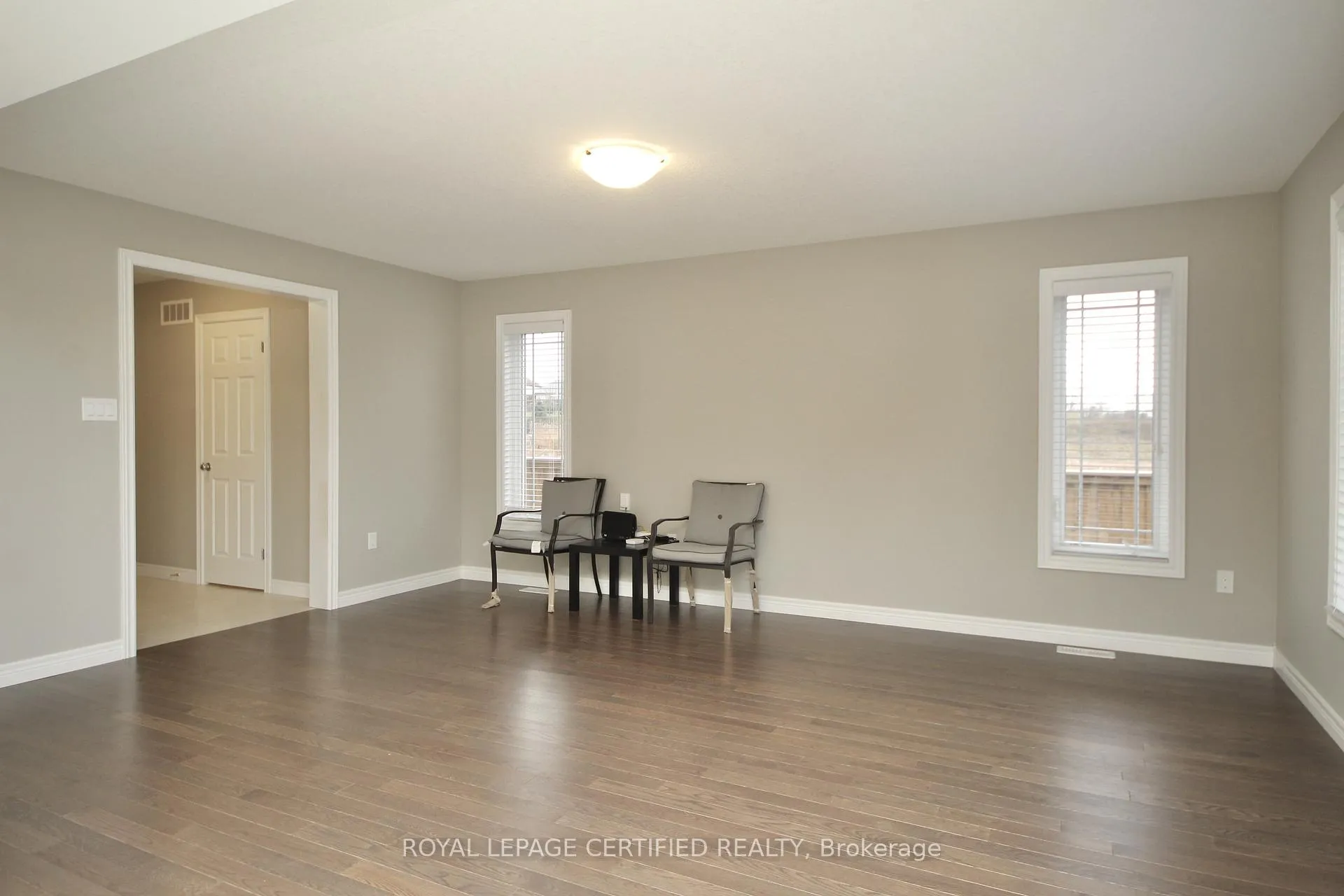 Photo 13 of 2 Crosswinds Drive, Kitchener — HOMEH