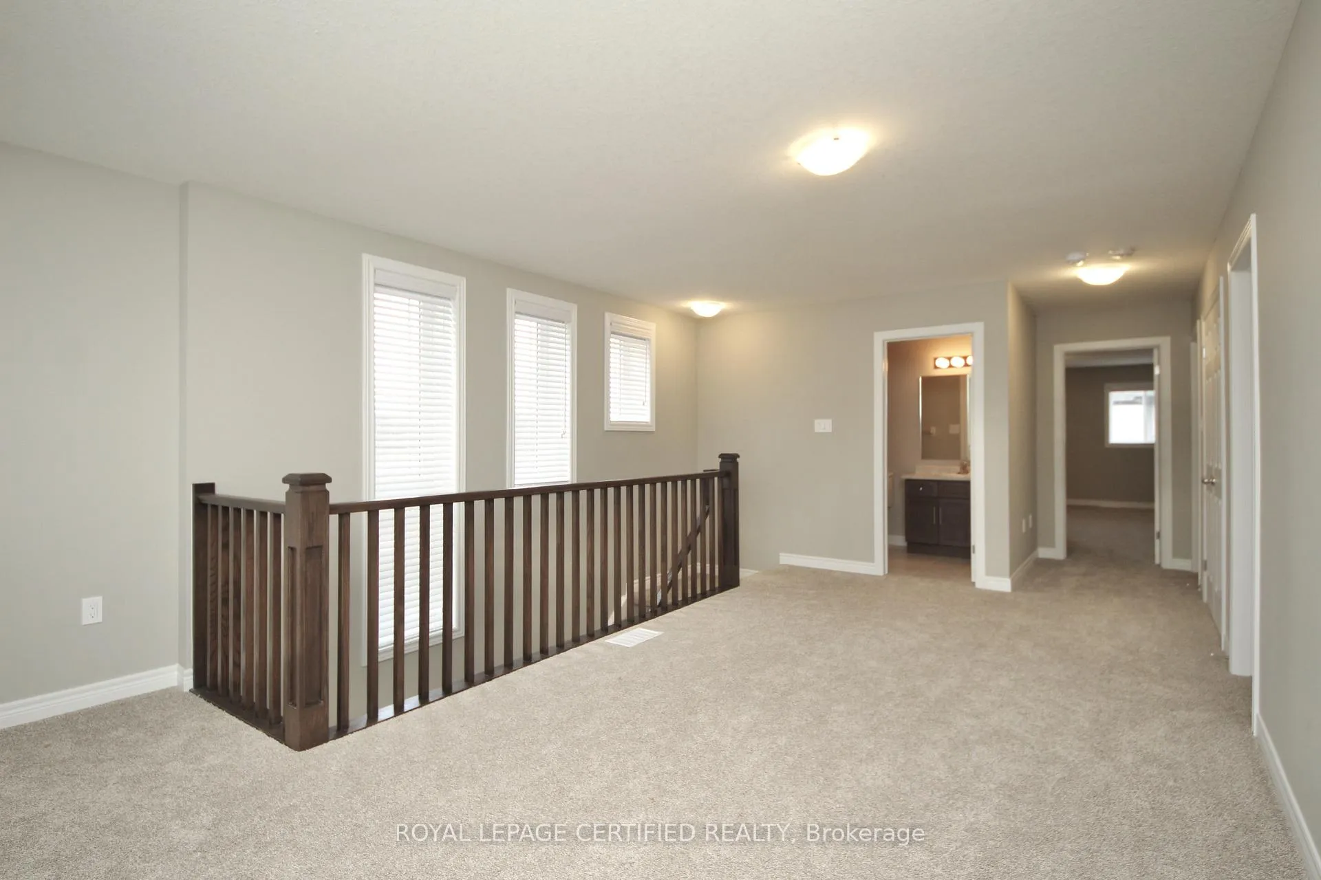 Photo 19 of 2 Crosswinds Drive, Kitchener — HOMEH