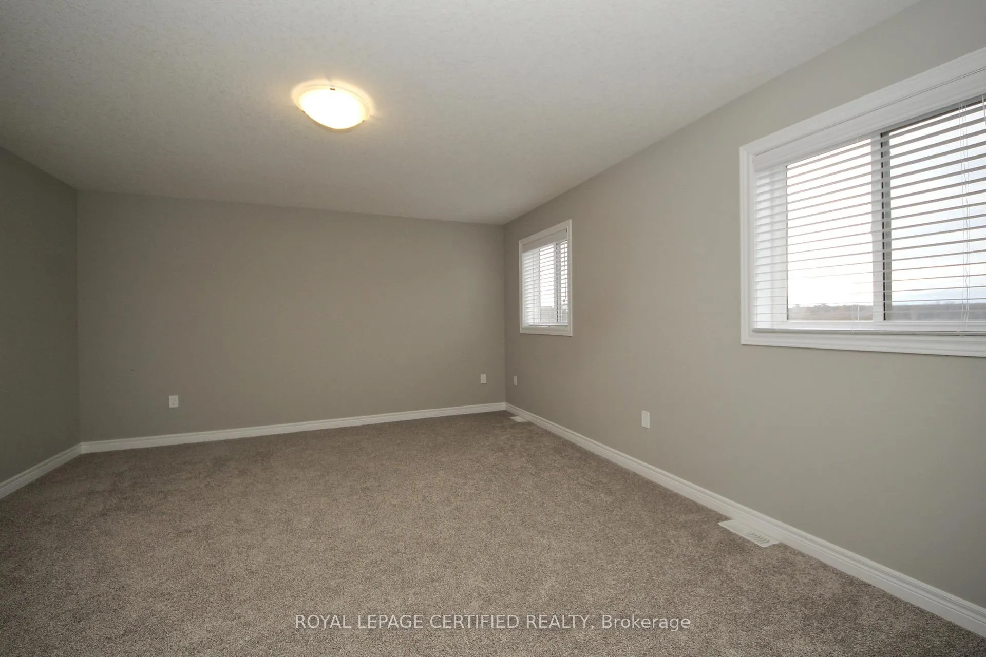 Photo 30 of 2 Crosswinds Drive, Kitchener — HOMEH