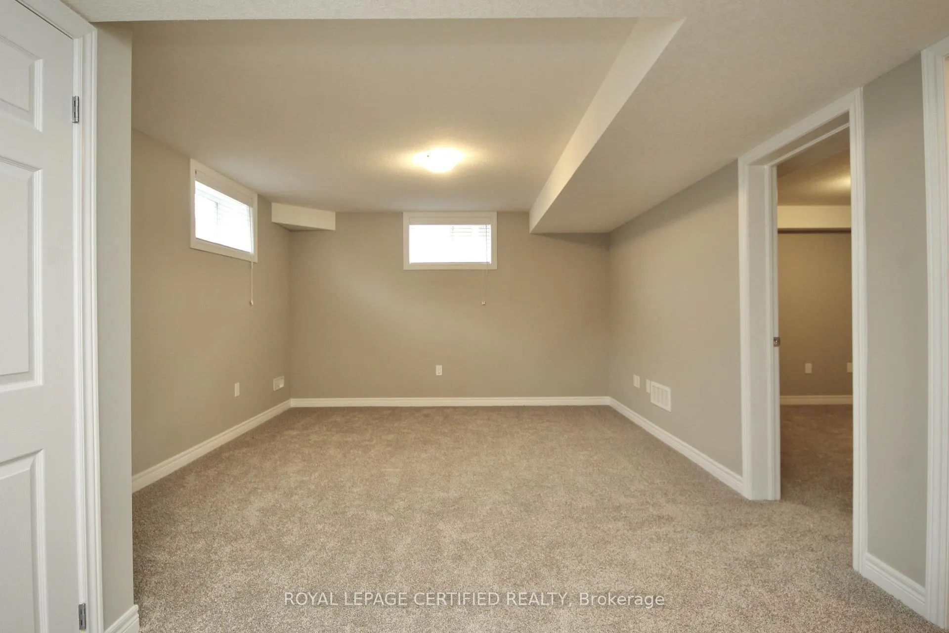 Photo 36 of 2 Crosswinds Drive, Kitchener — HOMEH