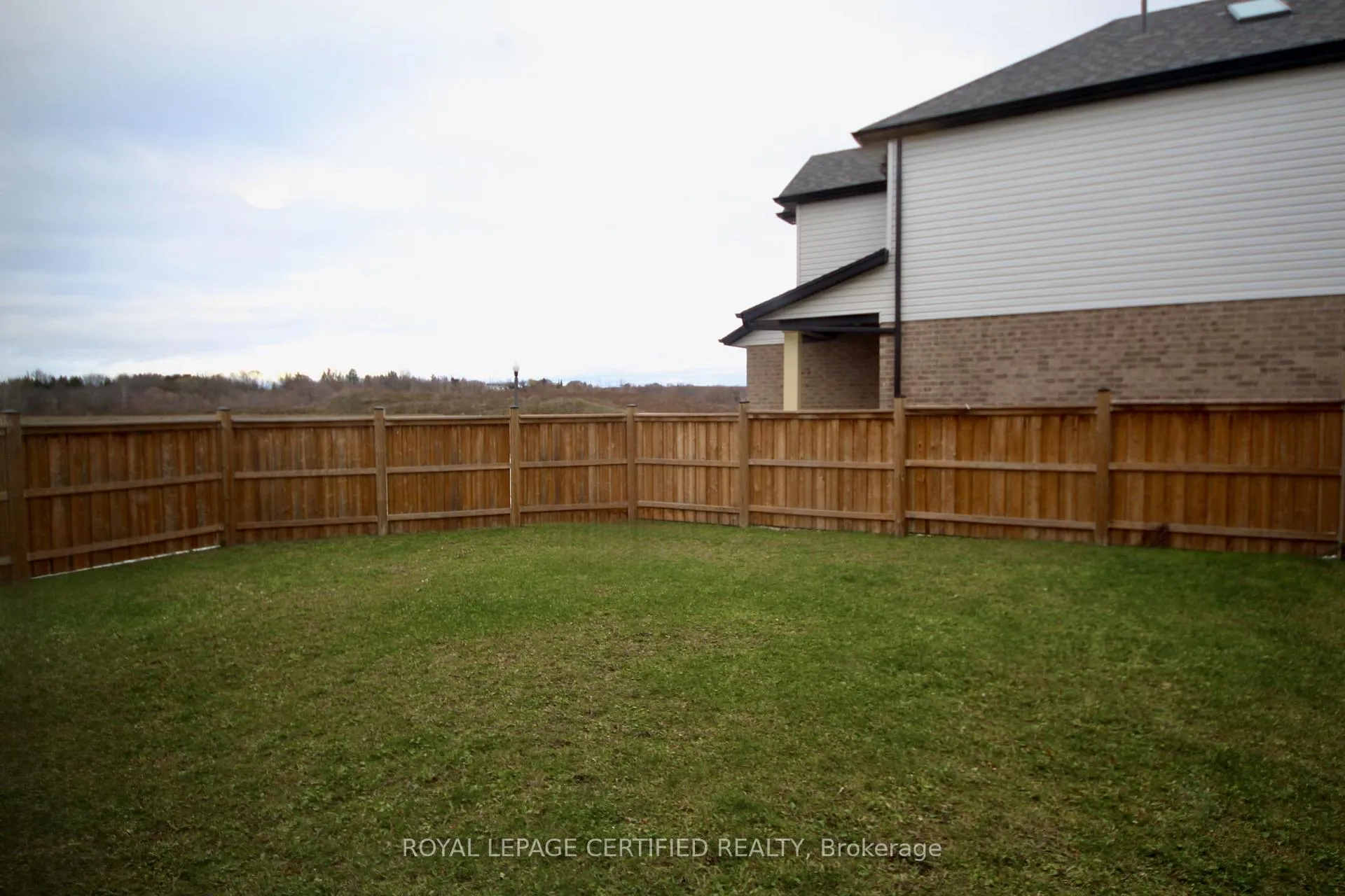 Photo 42 of 2 Crosswinds Drive, Kitchener — HOMEH