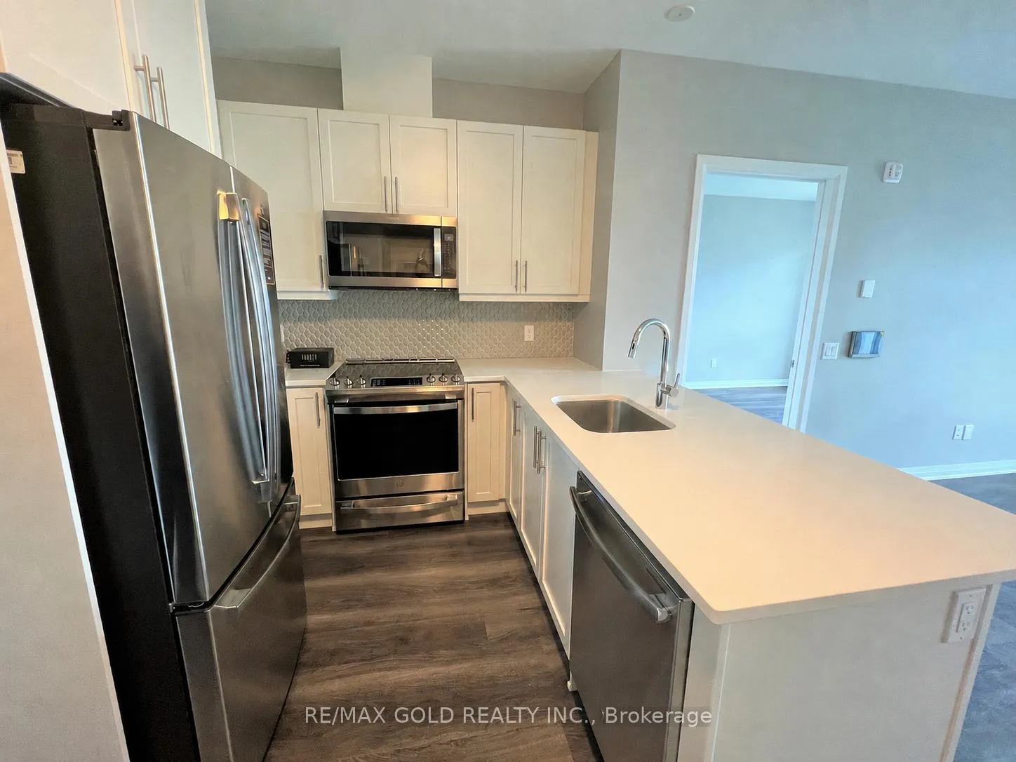 Photo 2 of Unit 215, 50 Kaitting Trail, Oakville, Glenorchy — HOMEH