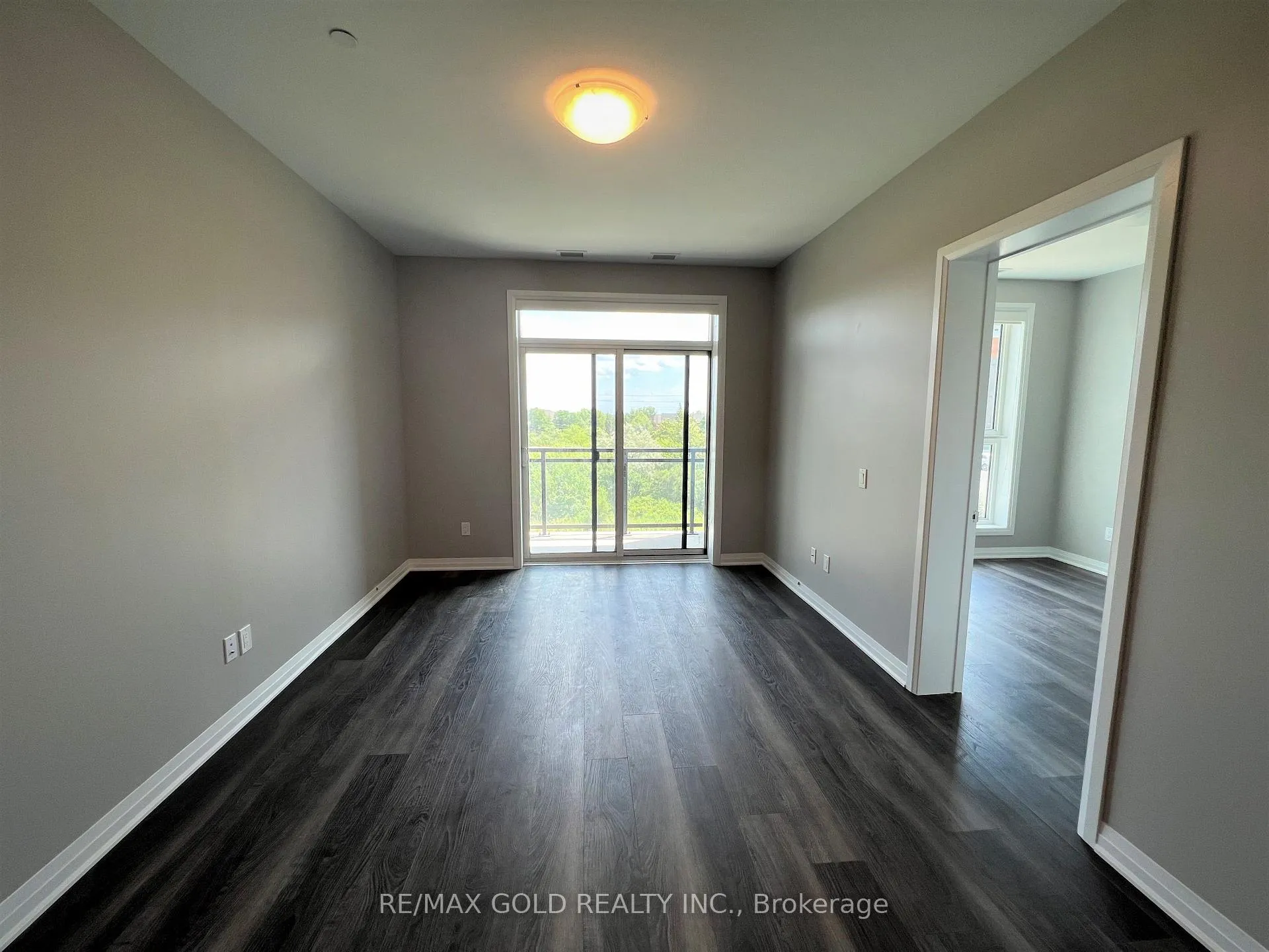 Photo 5 of Unit 215, 50 Kaitting Trail, Oakville, Glenorchy — HOMEH