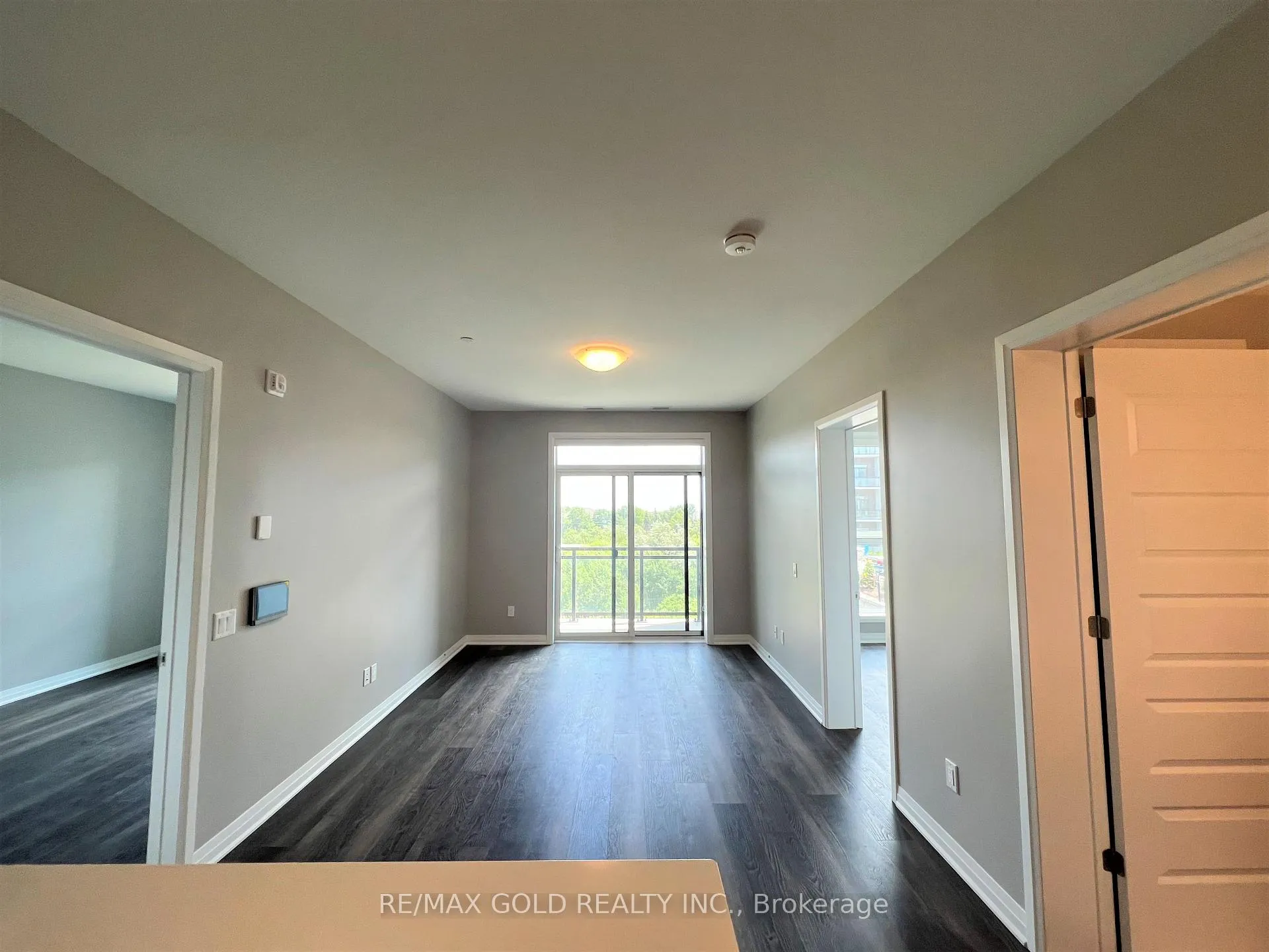 Photo 7 of Unit 215, 50 Kaitting Trail, Oakville, Glenorchy — HOMEH