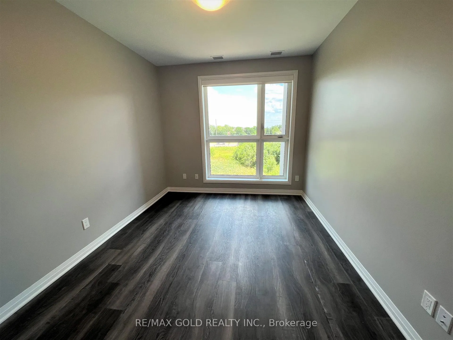 Photo 14 of Unit 215, 50 Kaitting Trail, Oakville, Glenorchy — HOMEH