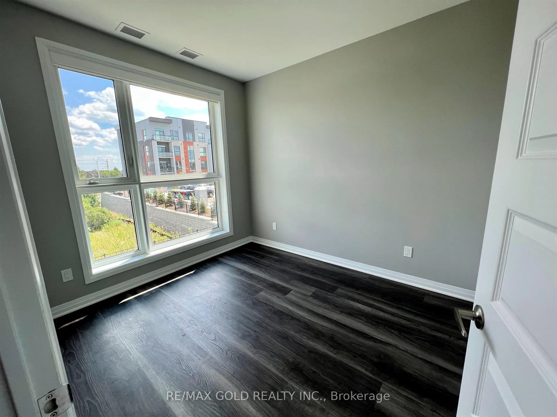Photo 20 of Unit 215, 50 Kaitting Trail, Oakville, Glenorchy — HOMEH