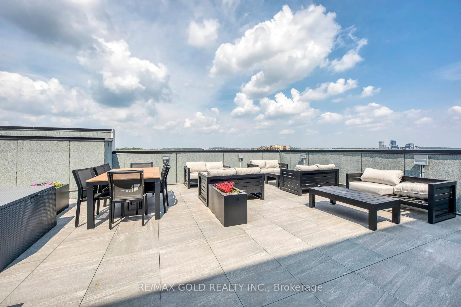 Photo 35 of Unit 215, 50 Kaitting Trail, Oakville, Glenorchy — HOMEH
