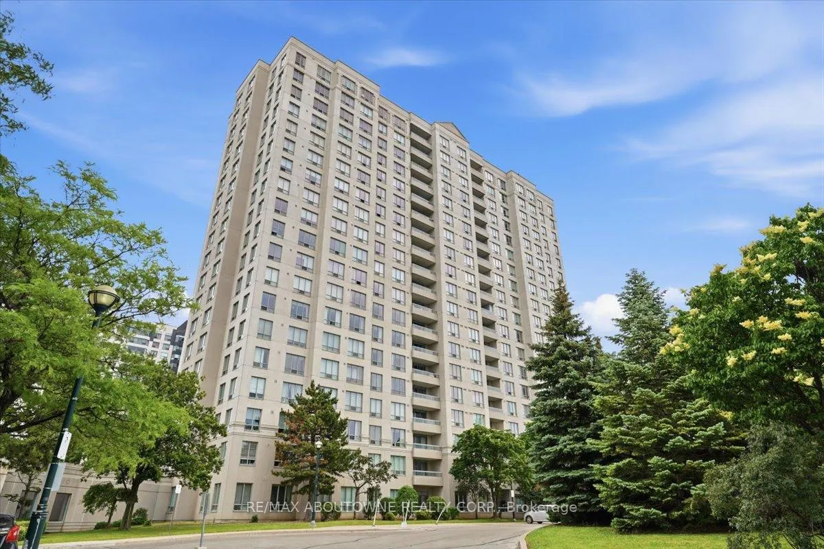 Front of Unit 108, 5039 Finch Avenue E