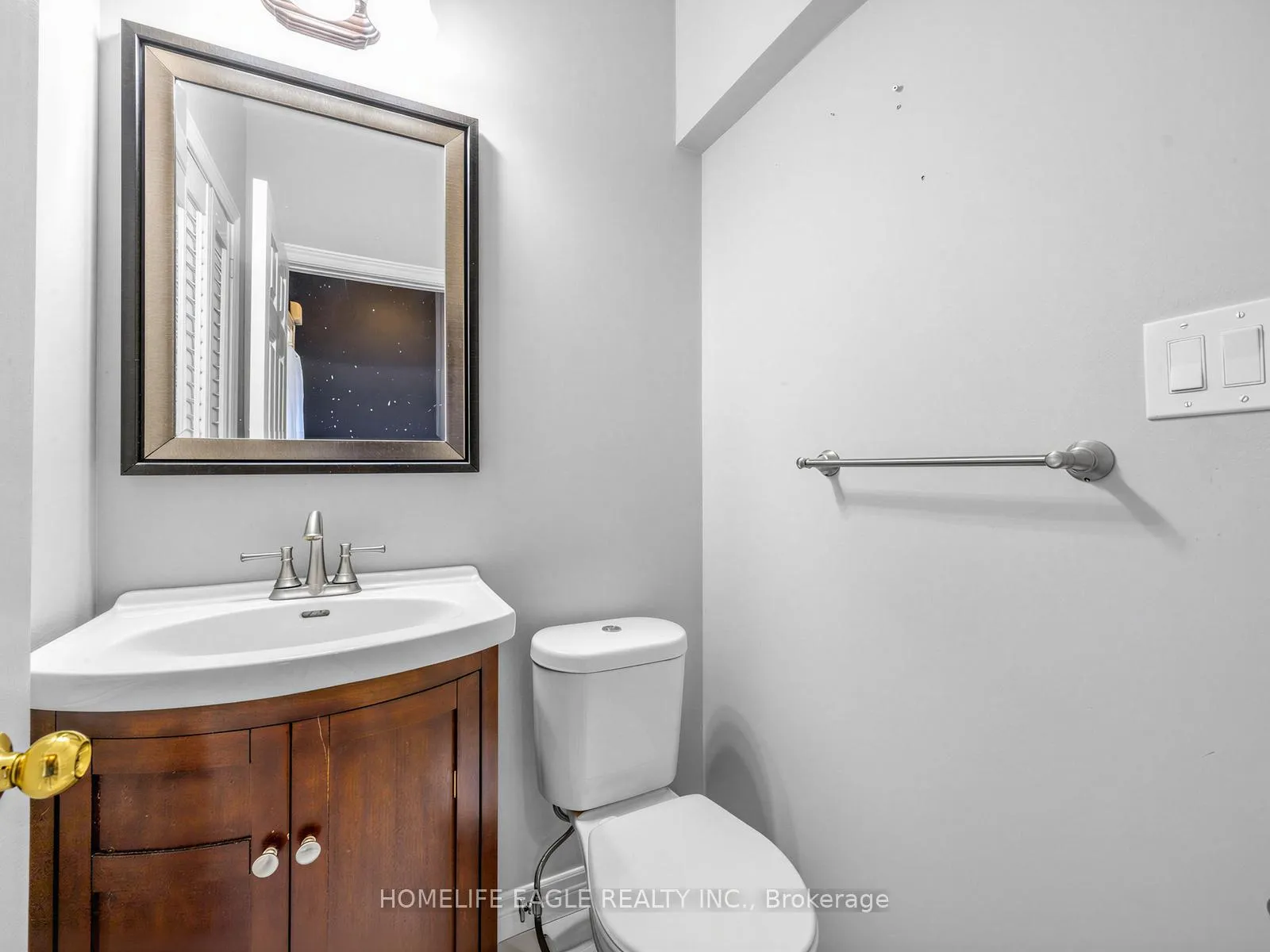 Photo 5 of 101 Downey Circle, Aurora, Bayview Wellington — HOMEH