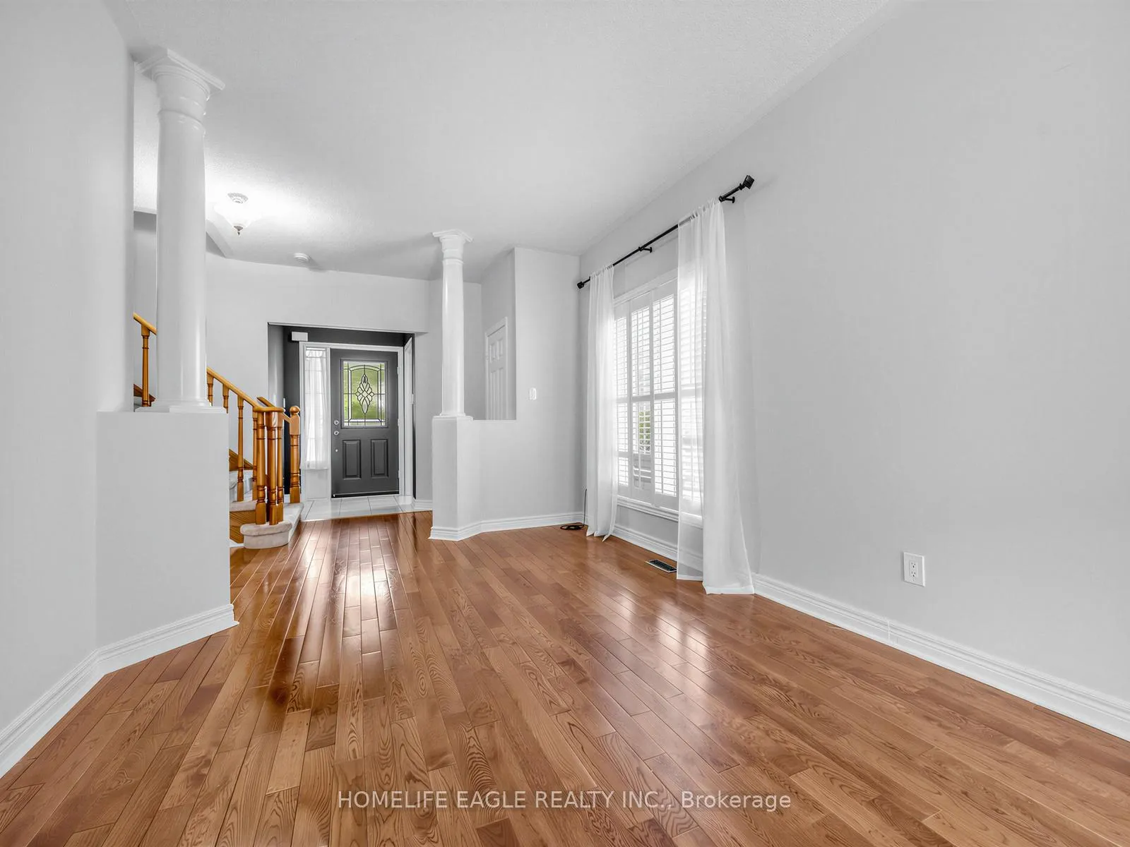 Photo 9 of 101 Downey Circle, Aurora, Bayview Wellington — HOMEH