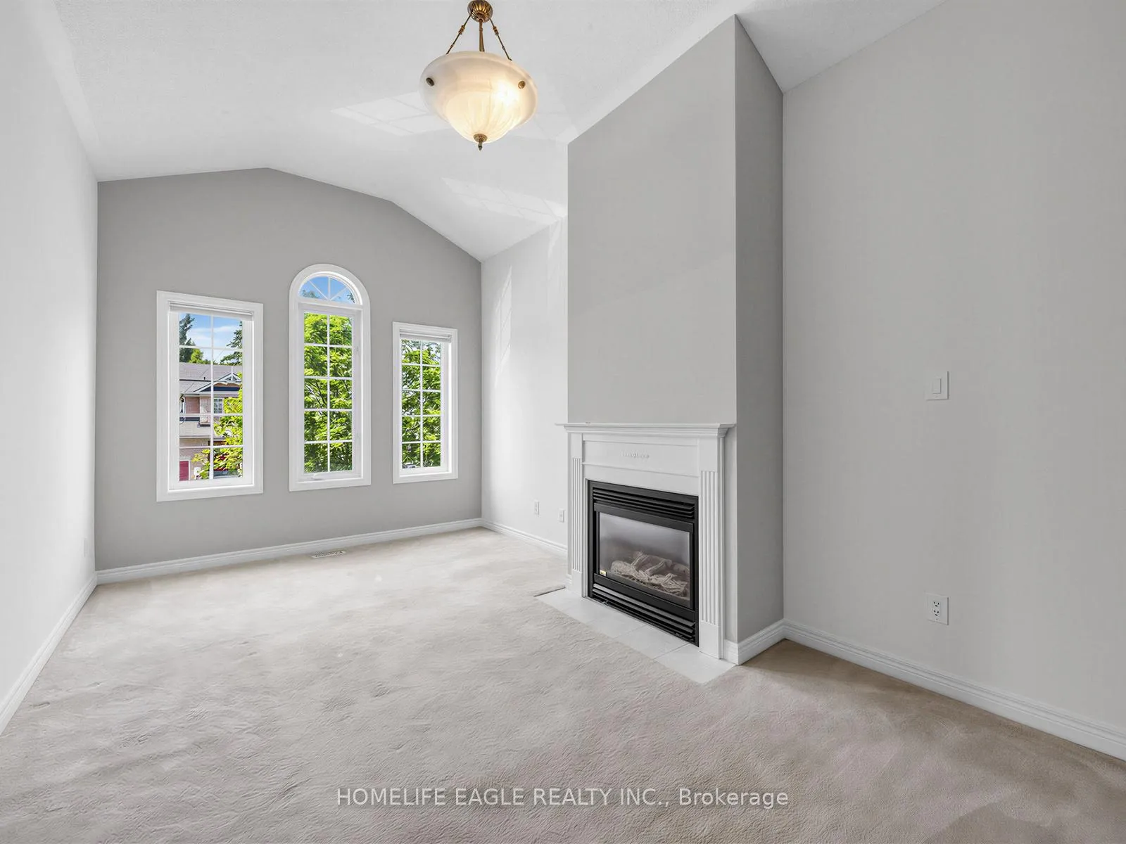 Photo 19 of 101 Downey Circle, Aurora, Bayview Wellington — HOMEH