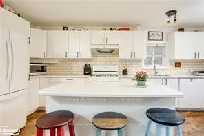 Photo 13 of 435 Napier Street, Collingwood — HOMEH