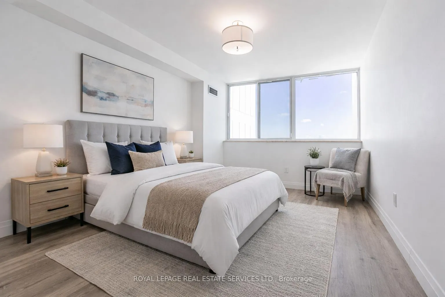 Photo 10 of Unit 706, 3000 Bathurst Street, Toronto, Englemount-Lawrence — HOMEH