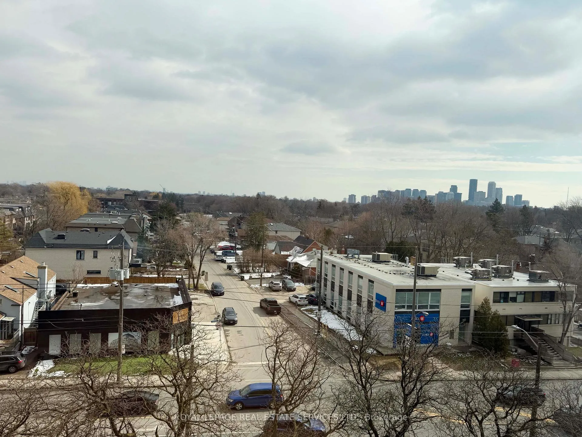 Photo 13 of Unit 706, 3000 Bathurst Street, Toronto, Englemount-Lawrence — HOMEH
