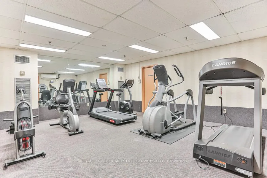 Photo 14 of Unit 706, 3000 Bathurst Street, Toronto, Englemount-Lawrence — HOMEH