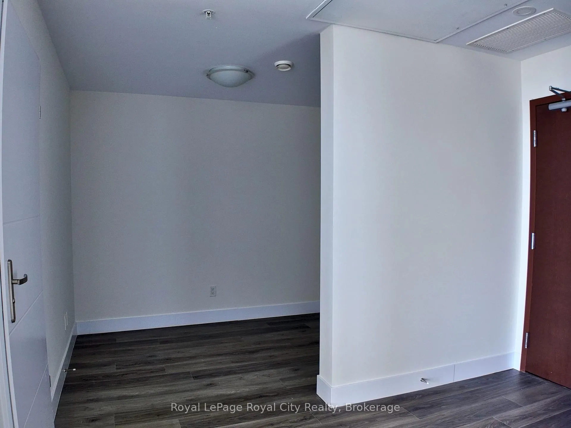 Photo 3 of Unit 3612, 60 Frederick Street, Kitchener, City Commercial Core — HOMEH