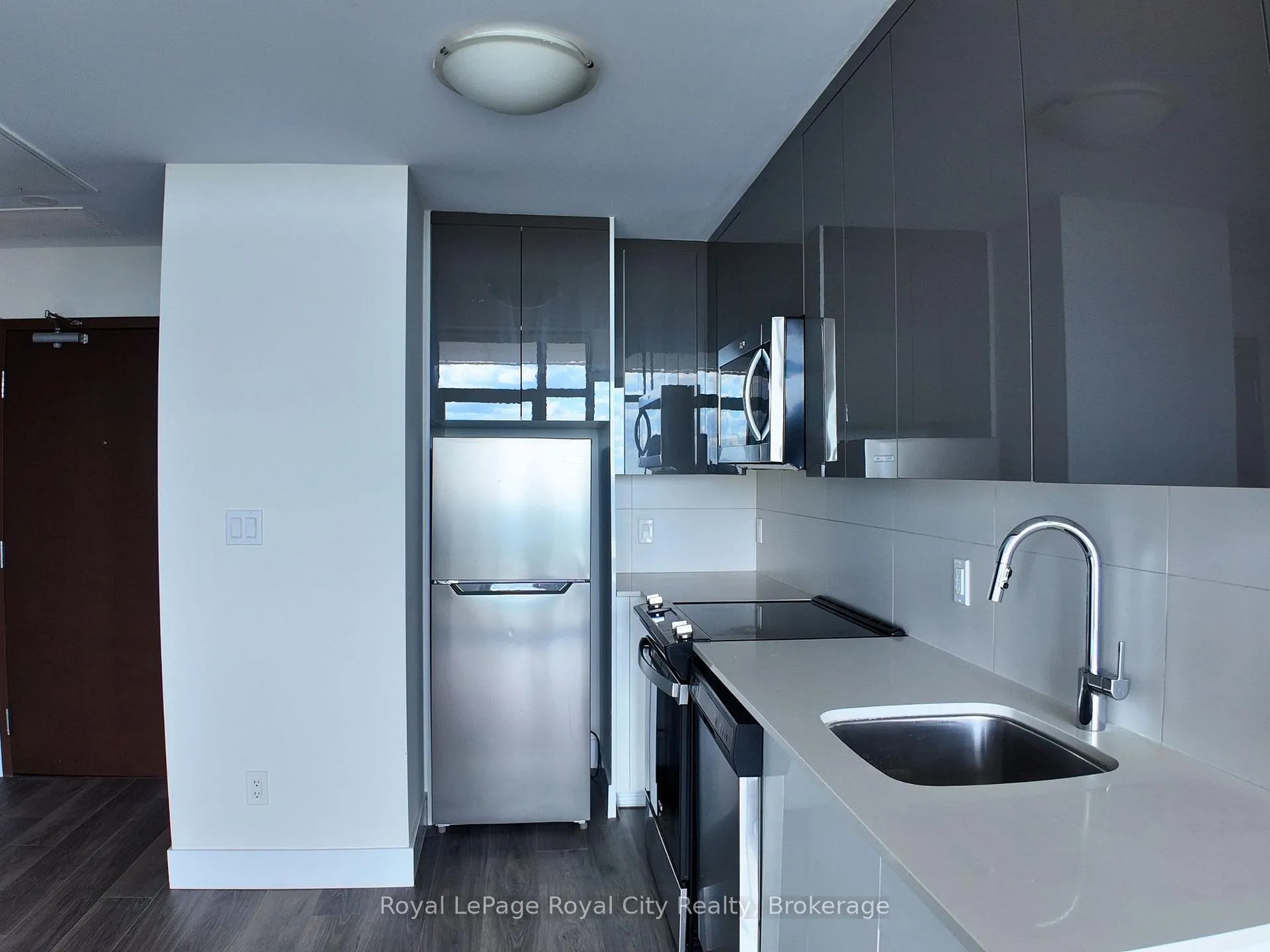 Photo 5 of Unit 3612, 60 Frederick Street, Kitchener, City Commercial Core — HOMEH