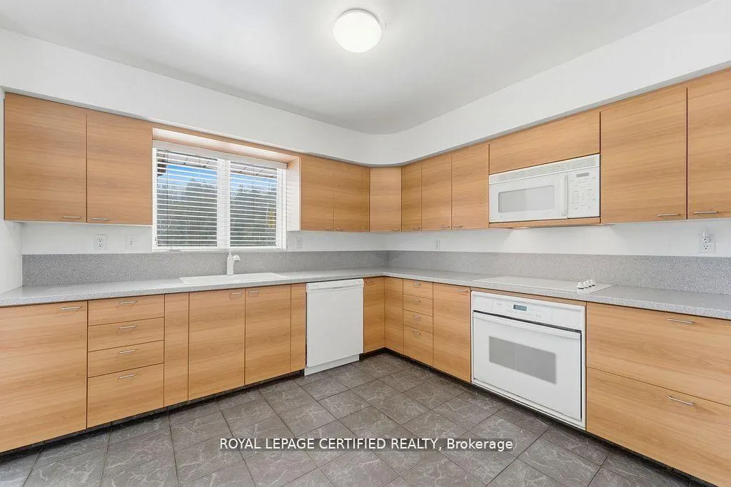 Photo 19 of 103 Sibbald Crescent, Georgina, Sutton & Jackson's Point — HOMEH